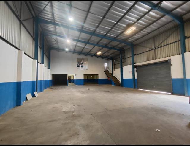 950M² WAREHOUSE TO LET IN ROSSBURGH